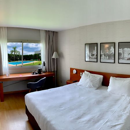Ramada by Wyndham Valencia Almussafes Otel Dış mekan fotoğraf