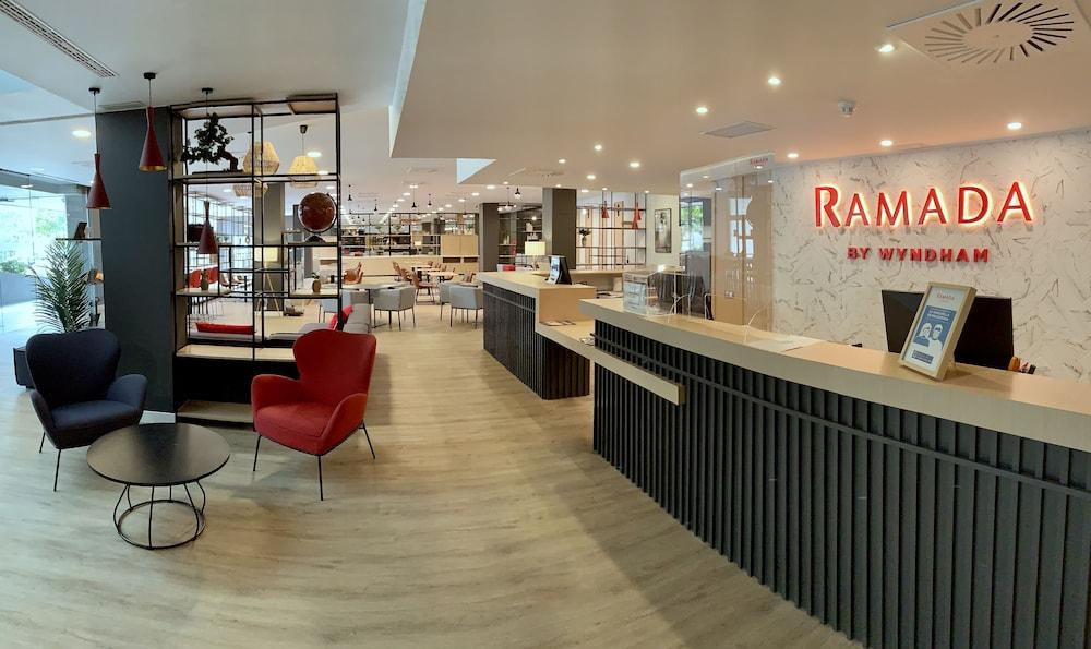 Ramada by Wyndham Valencia Almussafes Otel Dış mekan fotoğraf