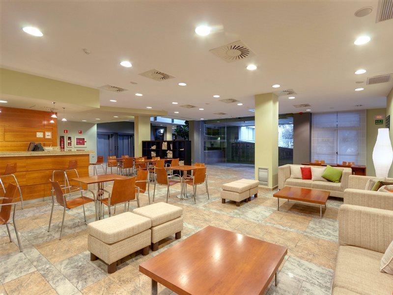 Ramada by Wyndham Valencia Almussafes Otel Dış mekan fotoğraf